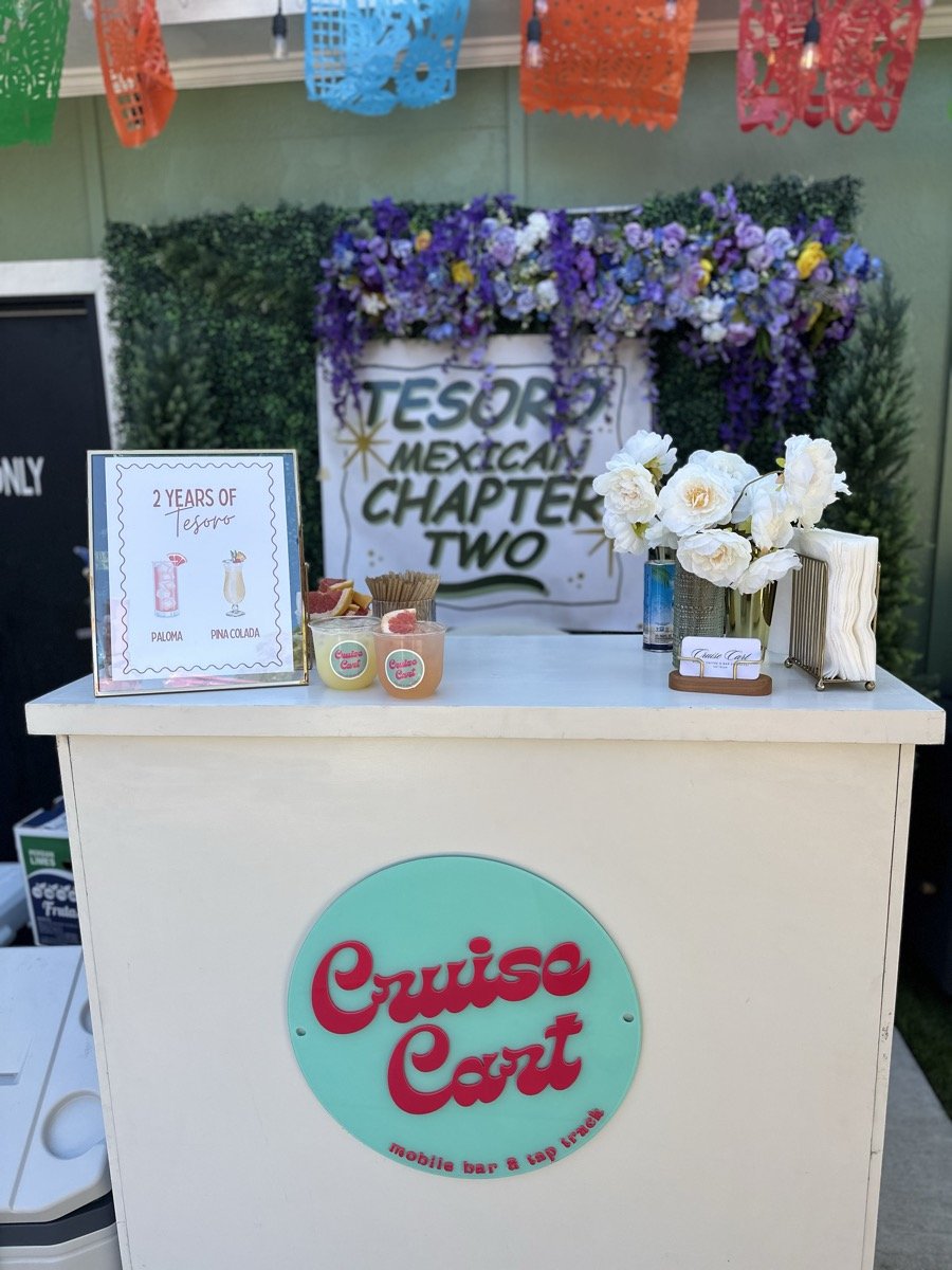 Cruise Cart white bar setup with bartender at a wedding in Fort Worth